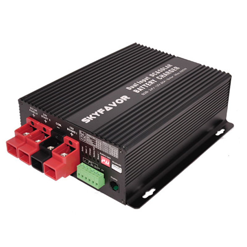 Intelligent 24V Dc to Dc Charger 24V 45A and  MPPT 30A Solar Battery Charger Dual Input Using for RV Camper Van Vehicle Marine