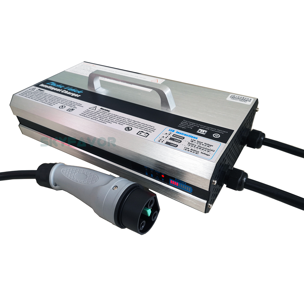 Automatic 72V Tour Bus Car Charger 72V 25A Smart Fast Maintenance Free Lead Acid Battery Charger for Golf Cart Electric Vehicle