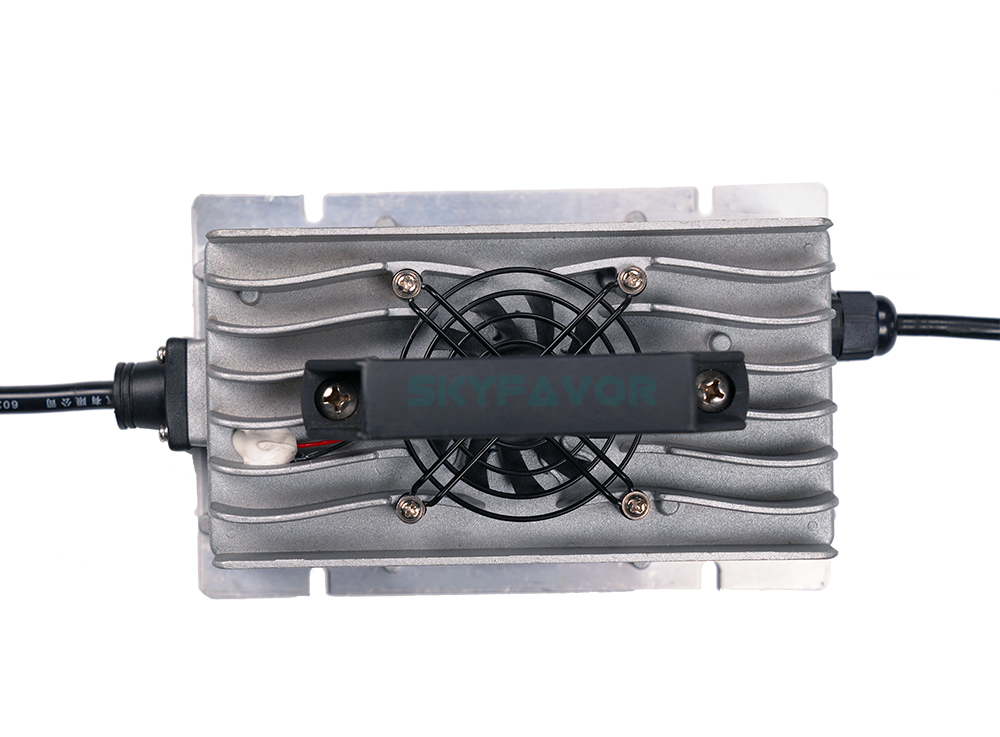Professional 48V 10A Automatic Battery Charger Fast 16S Lifepo4 600W Output Power for 48 Volt Lifepo4 Batteries
